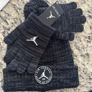 Boys 8-20 kids 2 pc Jordan  hat with gloves